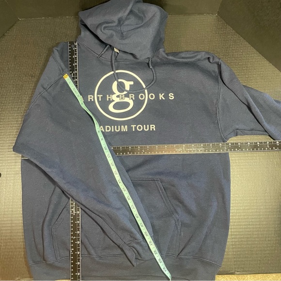Garth Brooks Stadium Tour Hoodie Mens/Unisex Large Brand new never worn - Picture 7 of 8